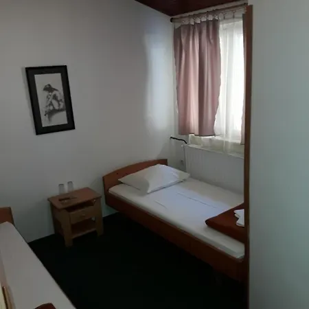 Restoran Sa Smestajem Dom * Ovcar Banja