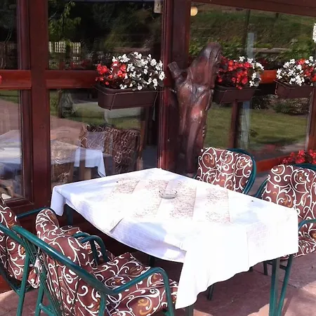 Hotel Restoran Sa Smestajem Dom
